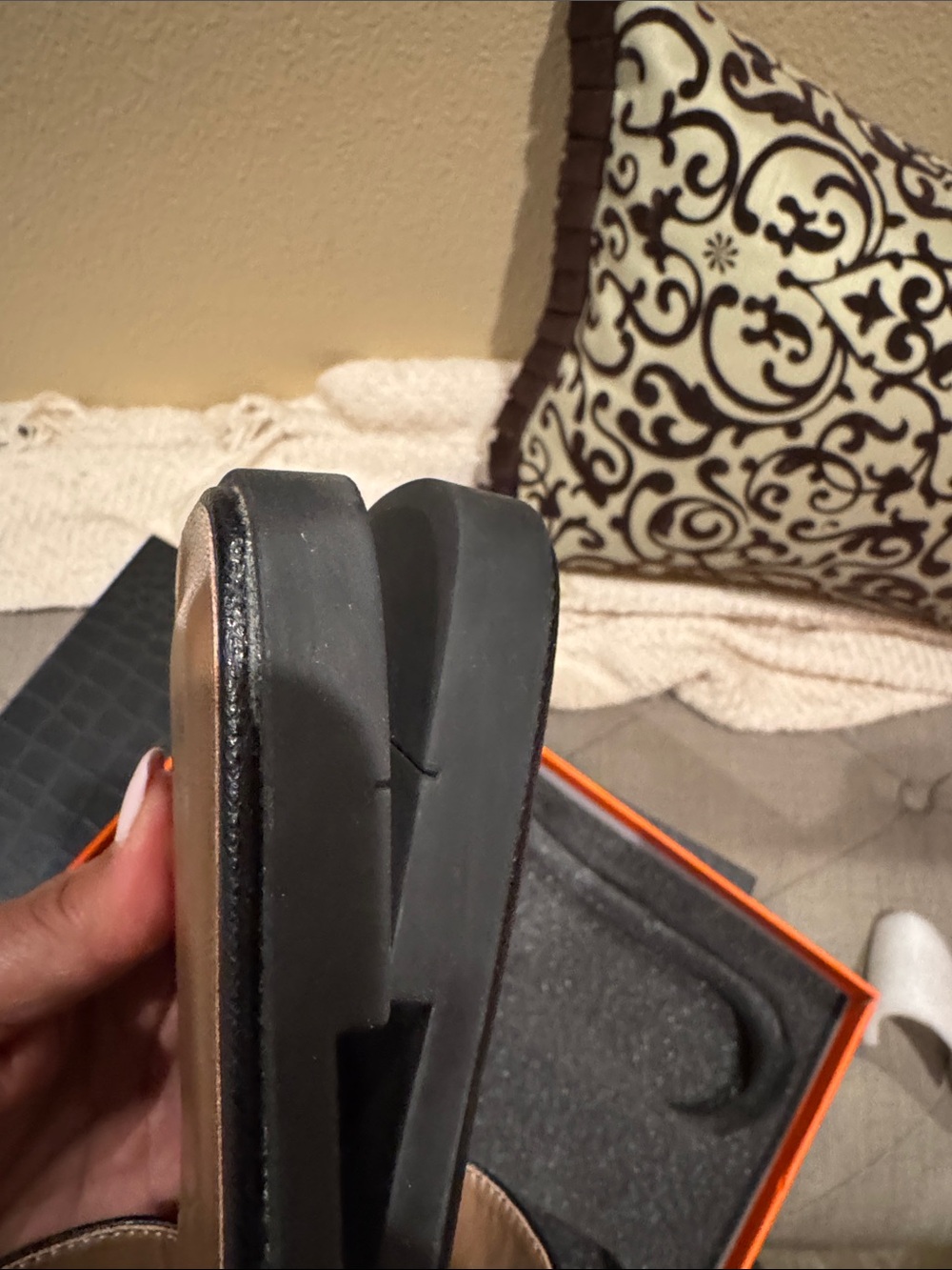 H Black Slide Sandals - Stylish Casual Slip-On - Picture 8 of 13
